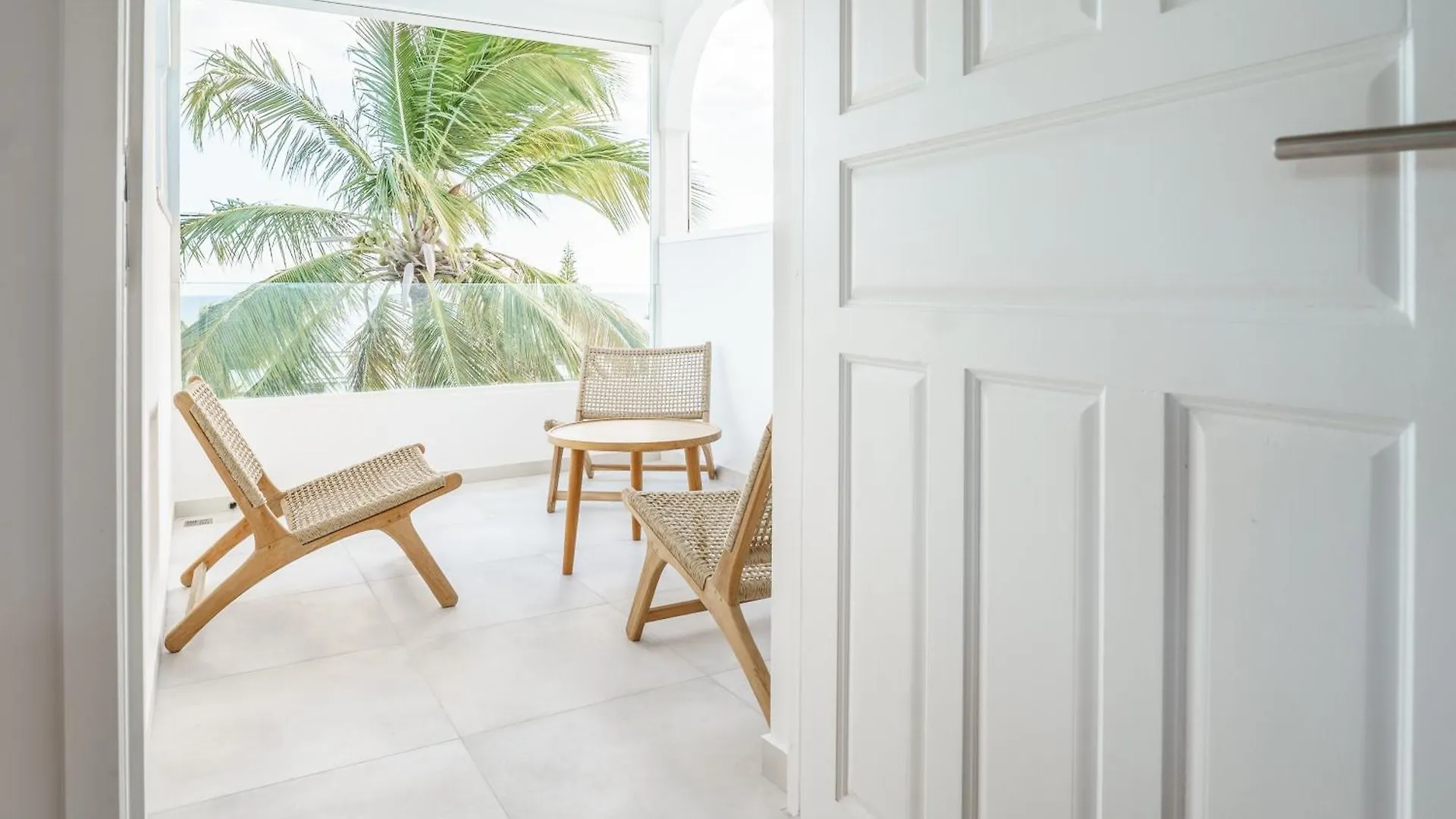 Апартаменты Luxe Pleine Vue Mer Et Plage Сен-Франсуа